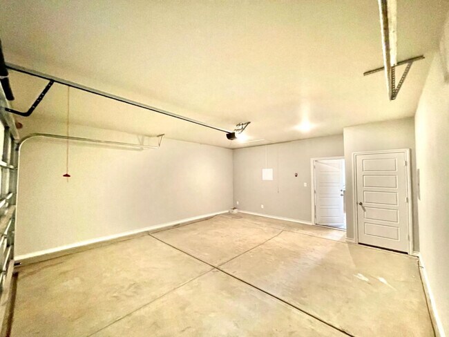 Building Photo - 7729 96th St