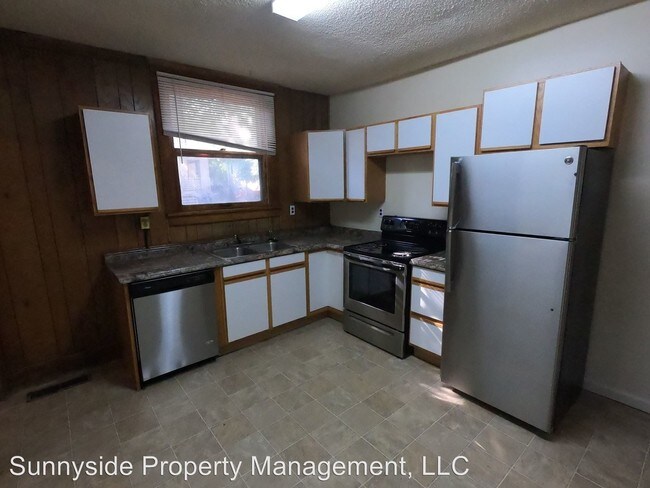 Building Photo - 943 Broadway