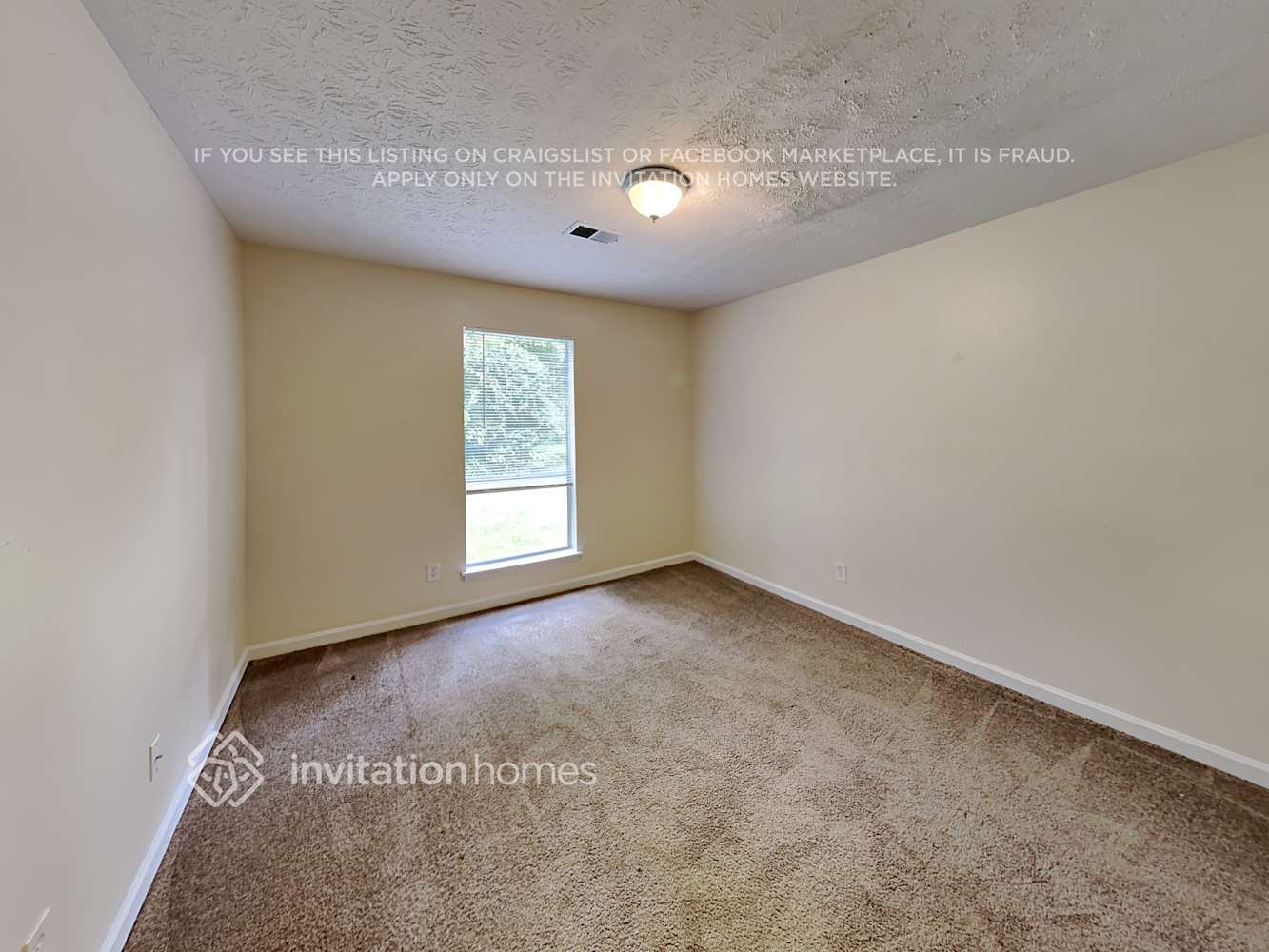 Building Photo - 614 Oxford Hall Dr SW