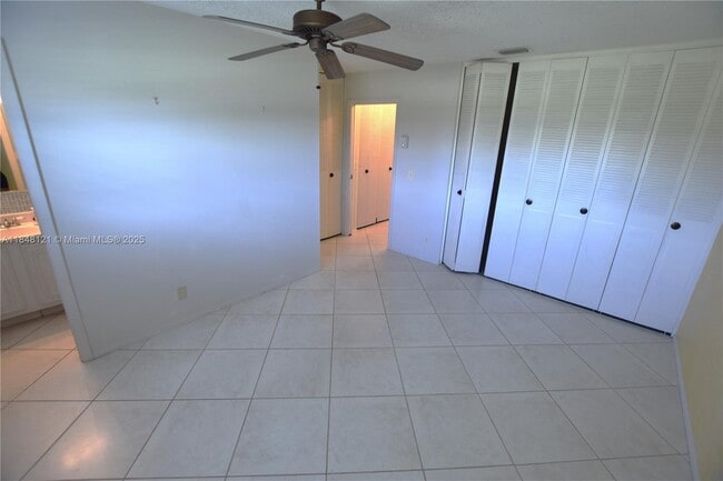 Building Photo - 2766 Emory Dr W