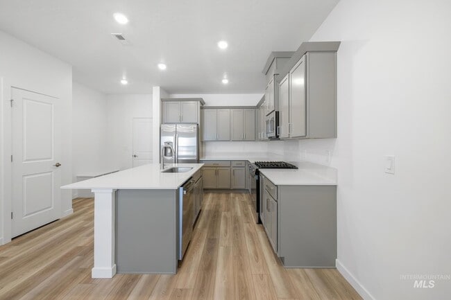 Building Photo - 4234 W Cirrus Ln