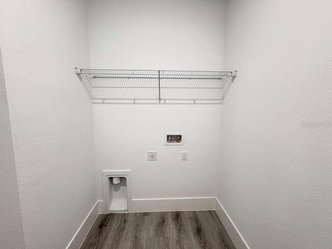 Building Photo - 7130 N Glenridge Cir