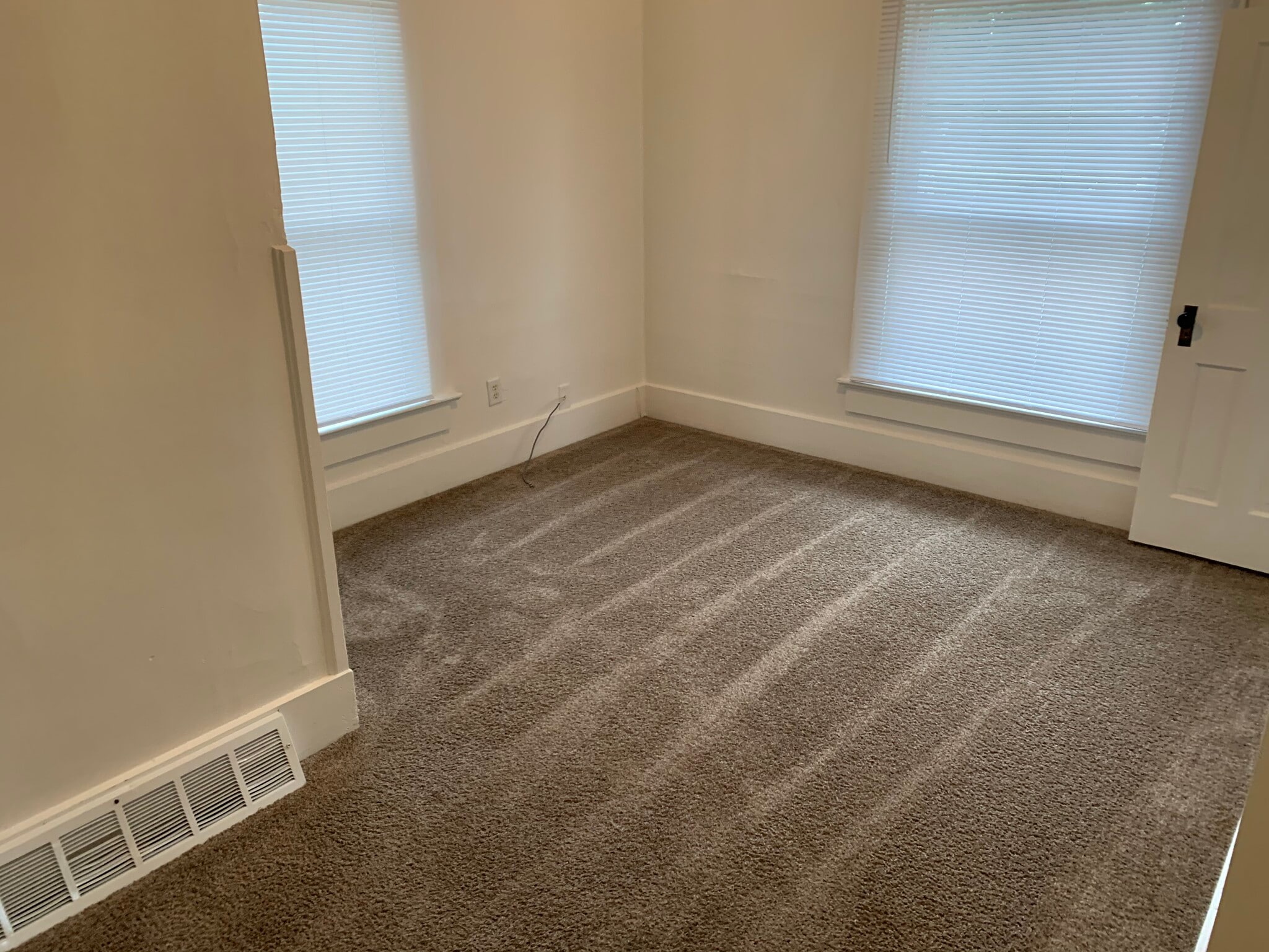 Building Photo - 412 E Jefferson St