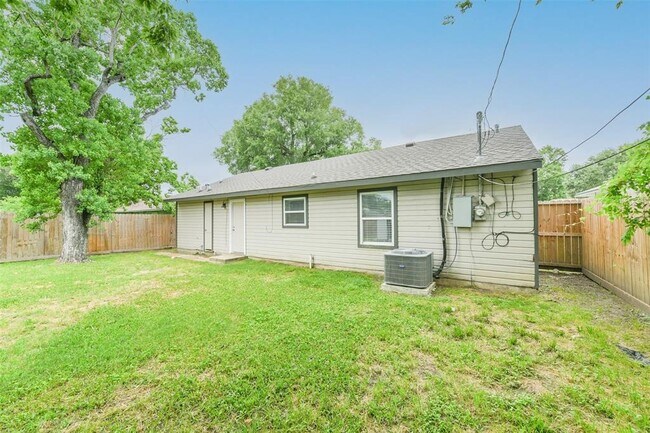 Building Photo - 5118 Keystone St