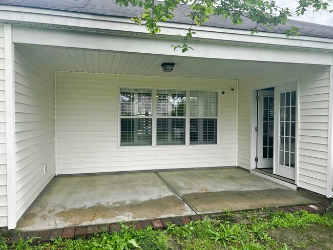 Building Photo - 145 Pickett Creek Ln