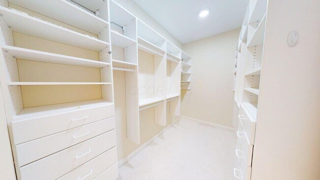 Building Photo - 5745 Newbank Cir