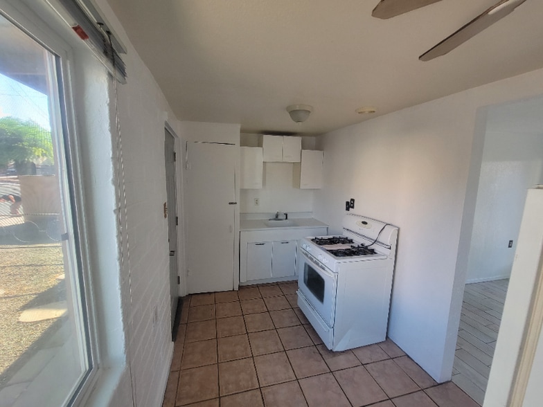 Building Photo - 2860 N Alvernon Way