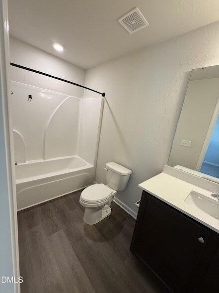 Building Photo - 1066 Peony Ln
