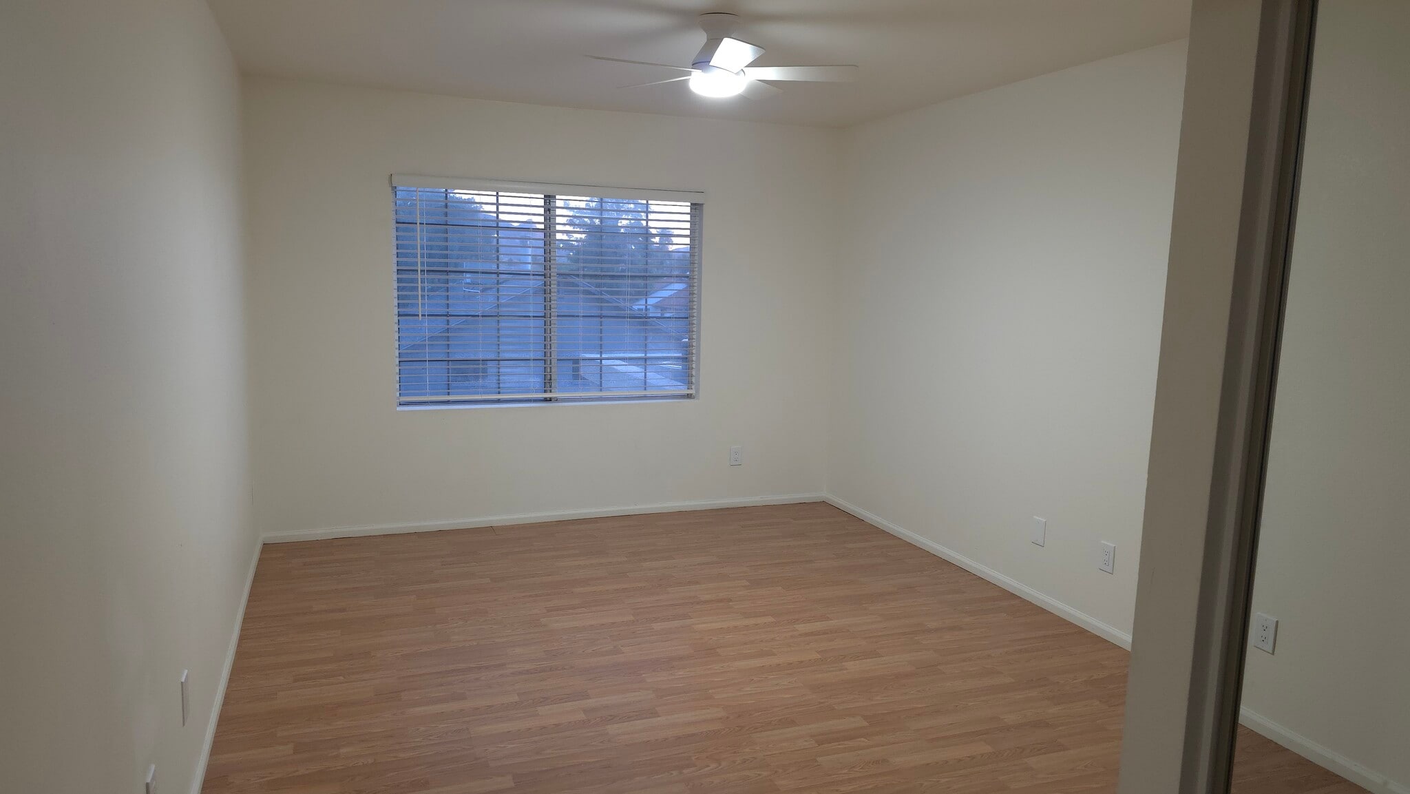 2nd floor bedroom - 1717 E Union Hills Dr