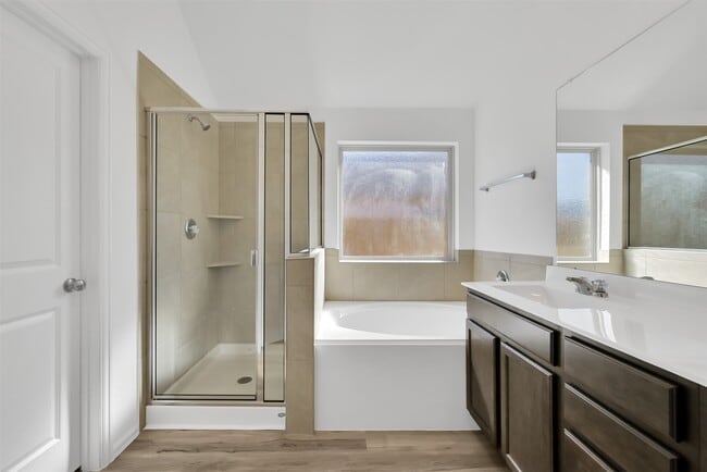 Building Photo - 3806 Rock Ledge Dr