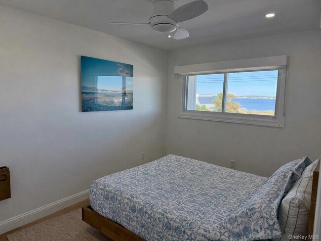 Building Photo - 585 Dune Rd