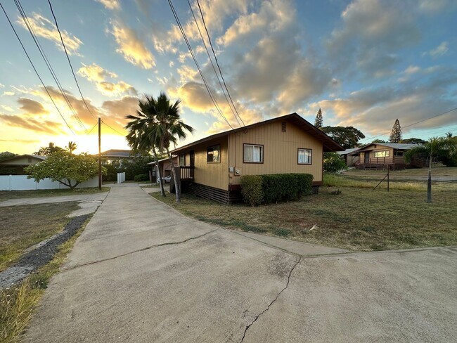 Primary Photo - 390 Auhana Rd