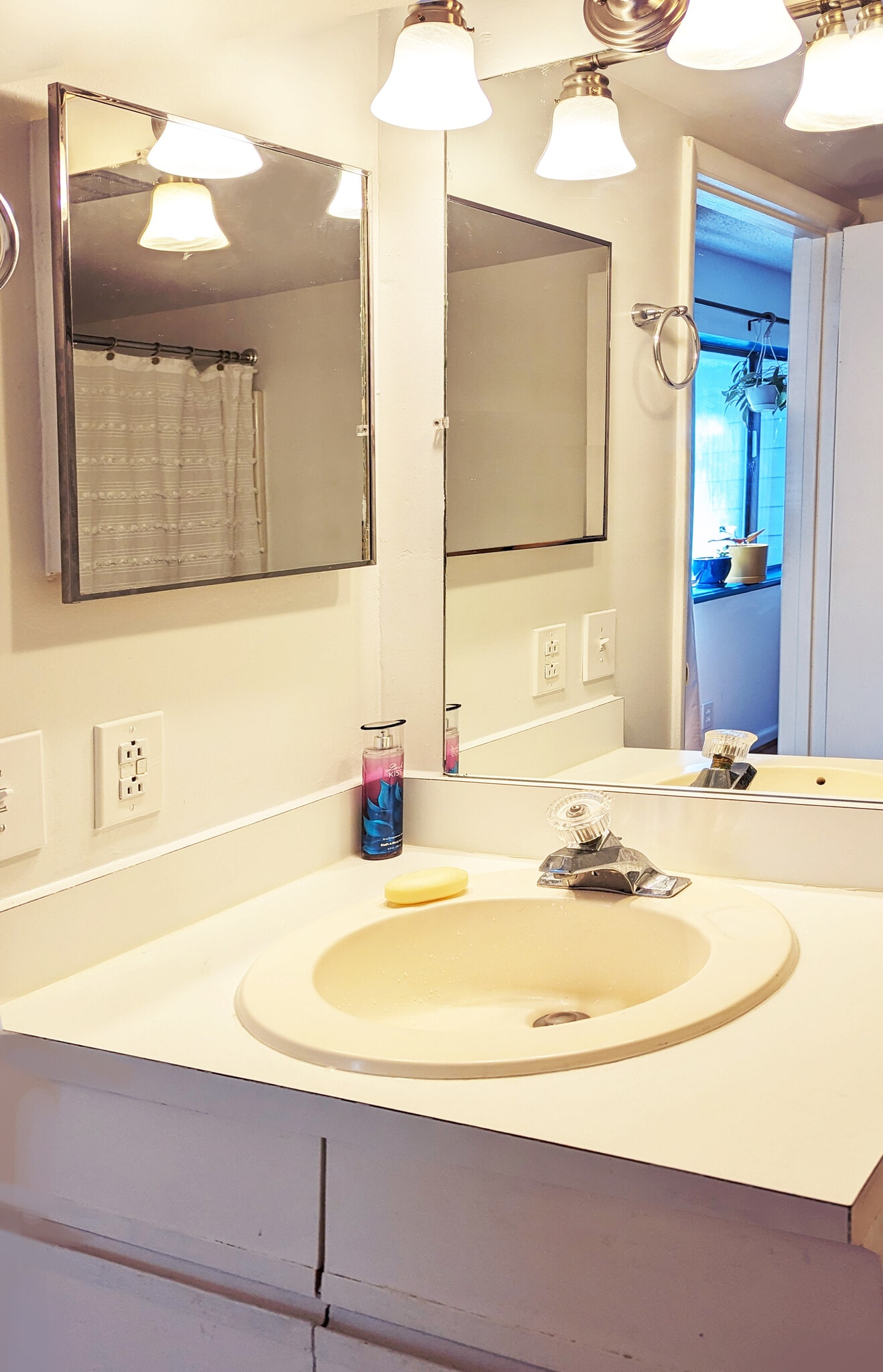 Building Photo - 24 Finch Trl NE