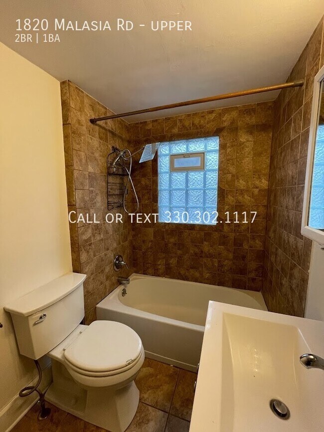 Building Photo - Two bedroom one bathroom upper level apart...