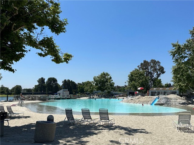 Building Photo - 35 Smokestone