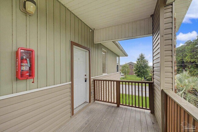 Building Photo - 542 S 72nd Ave
