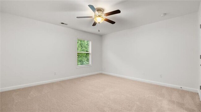 Building Photo - 2040 Bloomfield Ct