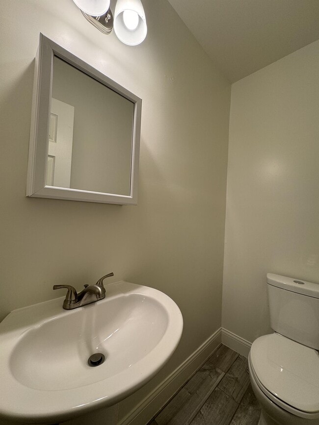 Building Photo - 2030 S Hayden St