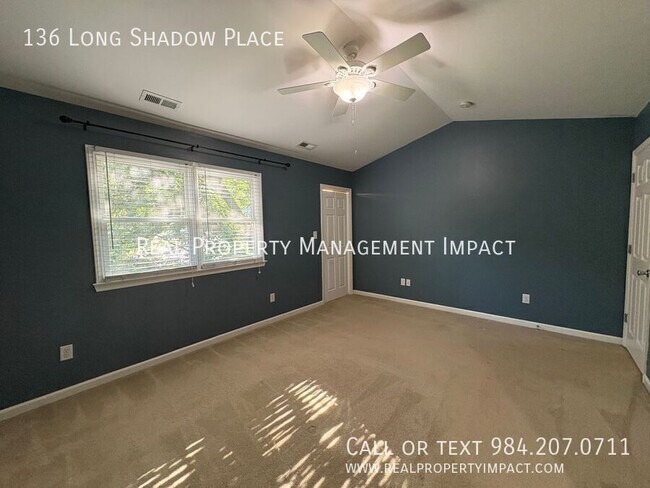 Building Photo - 136 Long Shadow Pl