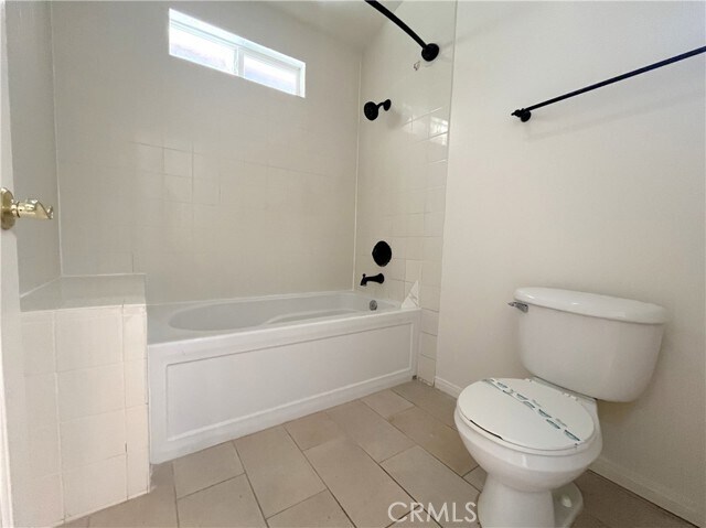 Building Photo - 860 Maple Ave