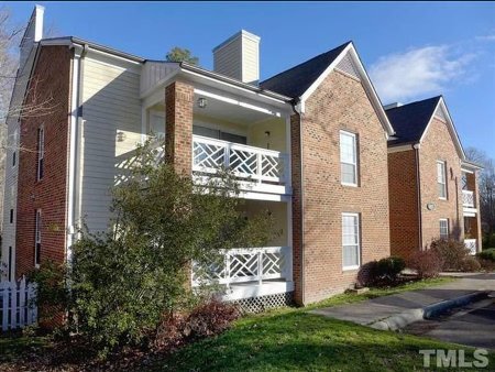 Building Photo - 1005 Kingswood Dr