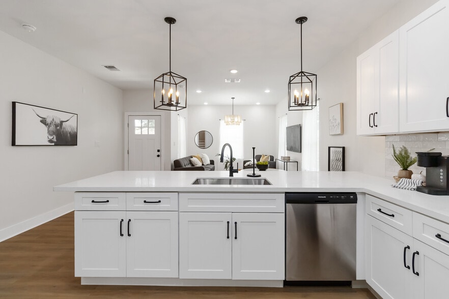 Building Photo - 237 Carle Ave