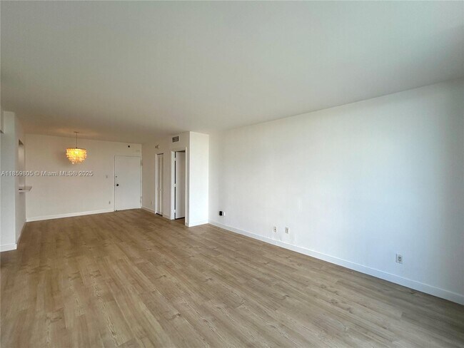 Building Photo - 5600 Collins Ave