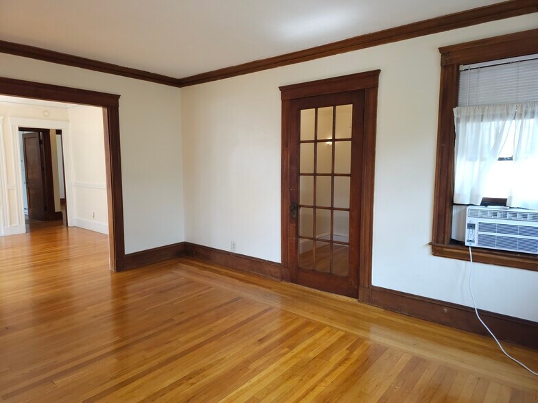 Building Photo - 28 Rawson Rd