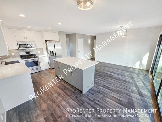 Building Photo - 1604 N 2615 W