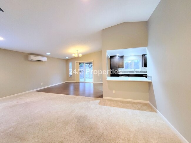 Building Photo - Single Level 3 BD | 2 BA w/ Backyard + Cov...