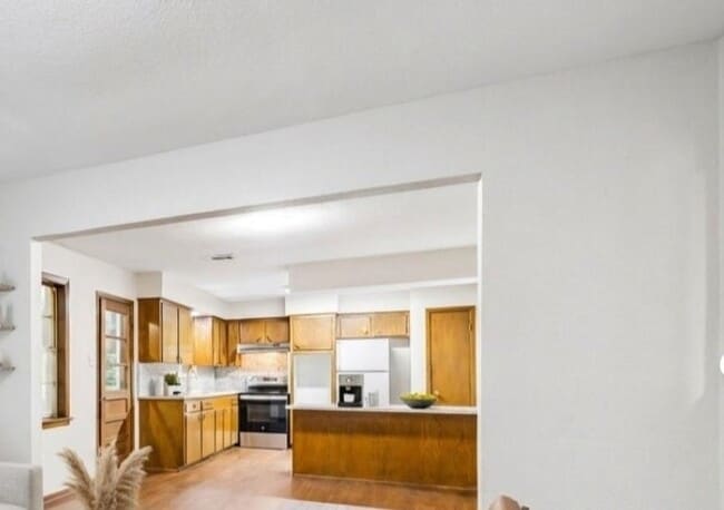 Building Photo - 20631 Nannette Ln