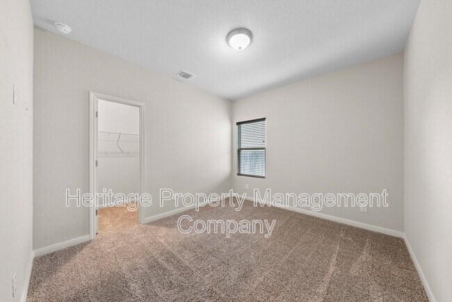 Building Photo - 148 Sambar Main