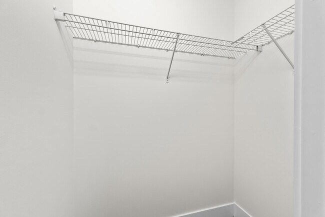 Building Photo - 3003 SE Fairmont St