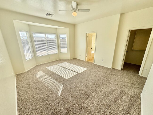 Building Photo - 314 S 117th Dr