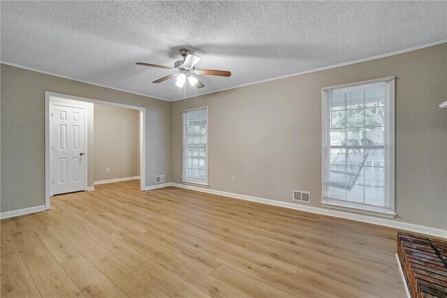 Building Photo - 377 Jamie Dr