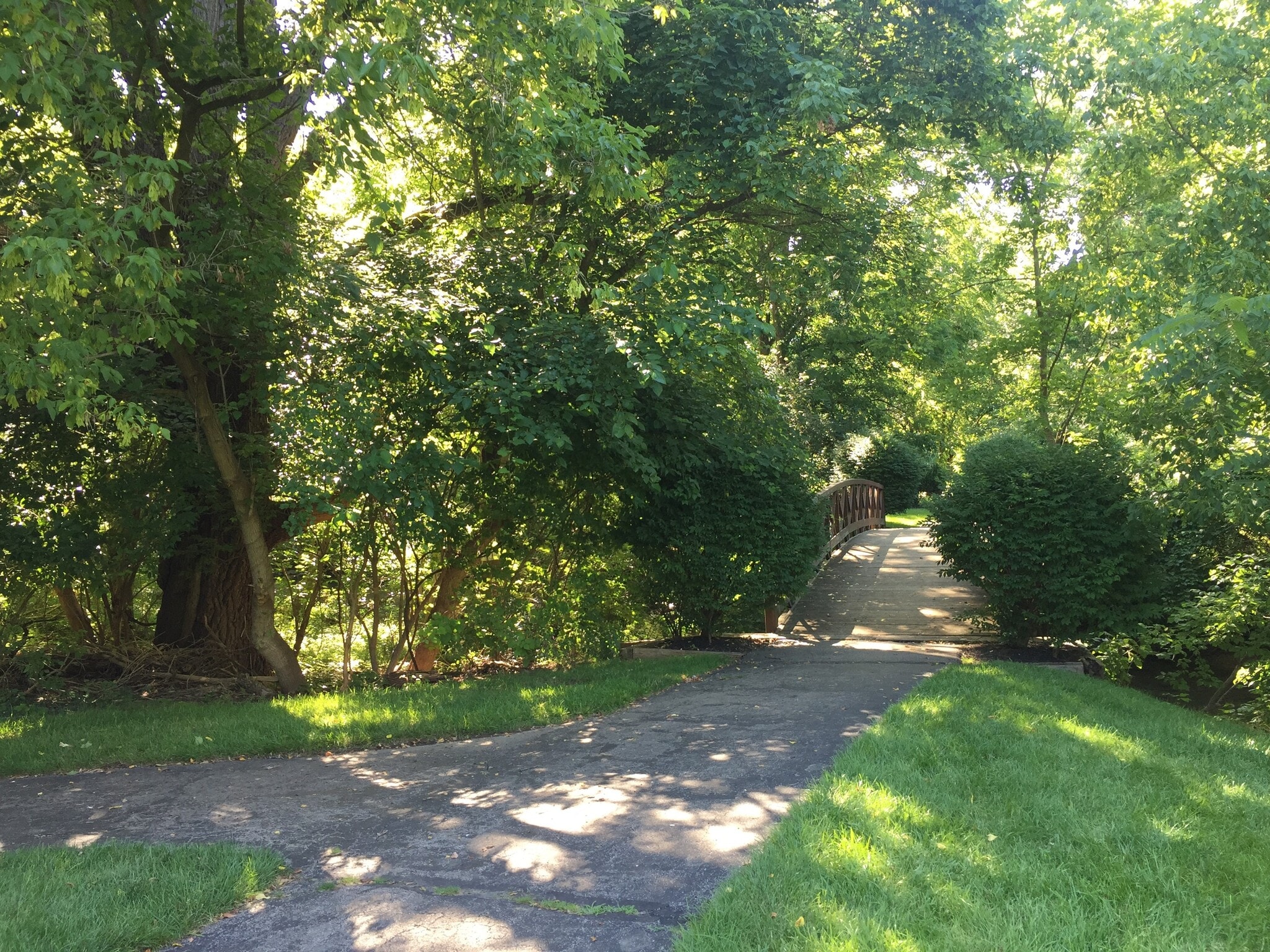 Building Photo - 1221 Eagles Ridge Dr