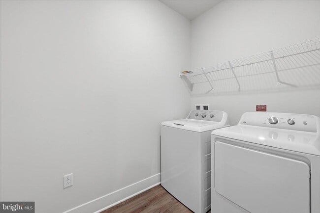 Building Photo - 115 Trellis View Ln