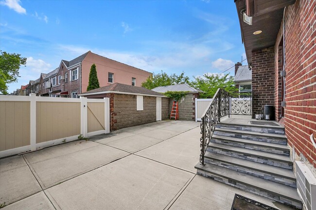 Building Photo - 73-04 173rd St