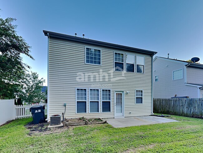 Building Photo - 1507 Bitter Creek Drive