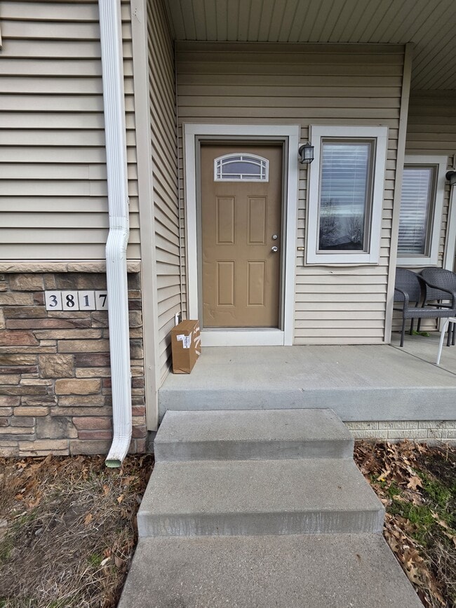 Building Photo - 3817 Marigold Dr