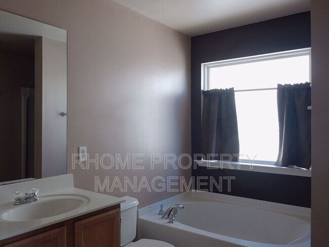 Building Photo - 5605 Sable Bay Point