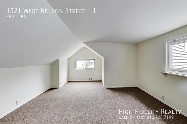 Building Photo - 1521 W Nelson St
