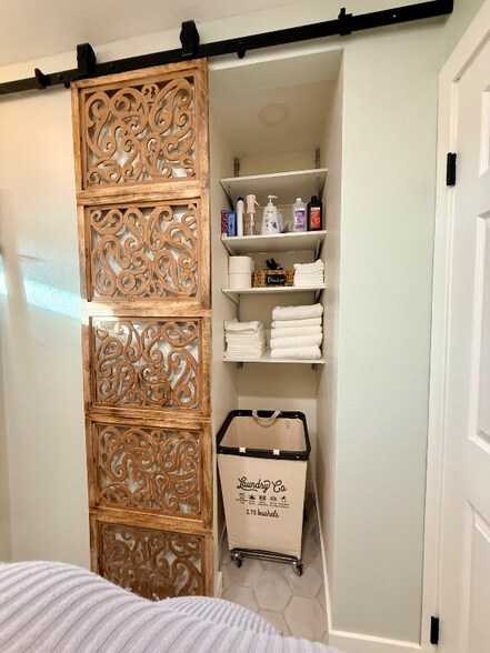 Building Photo - 942 Ruby Dr