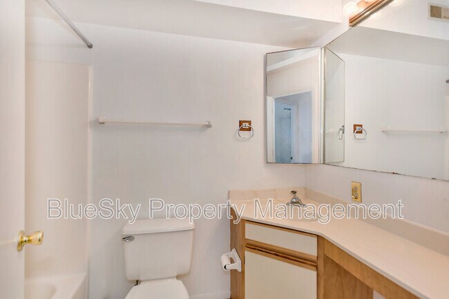 Building Photo - 112-12 Turtle Creek Rd