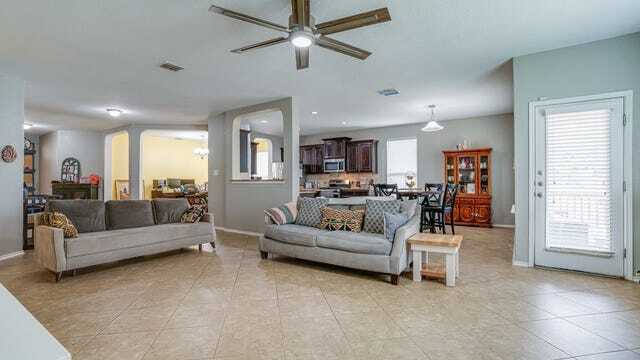 Building Photo - 12310 Red Maple Way