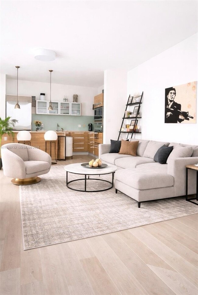 Building Photo - 2020 N Bayshore Dr