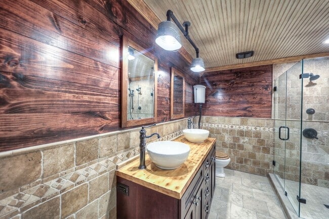 Building Photo - 10725 Joann St