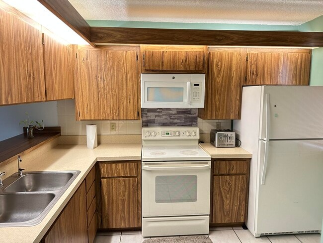 Building Photo - 3511 Village Blvd