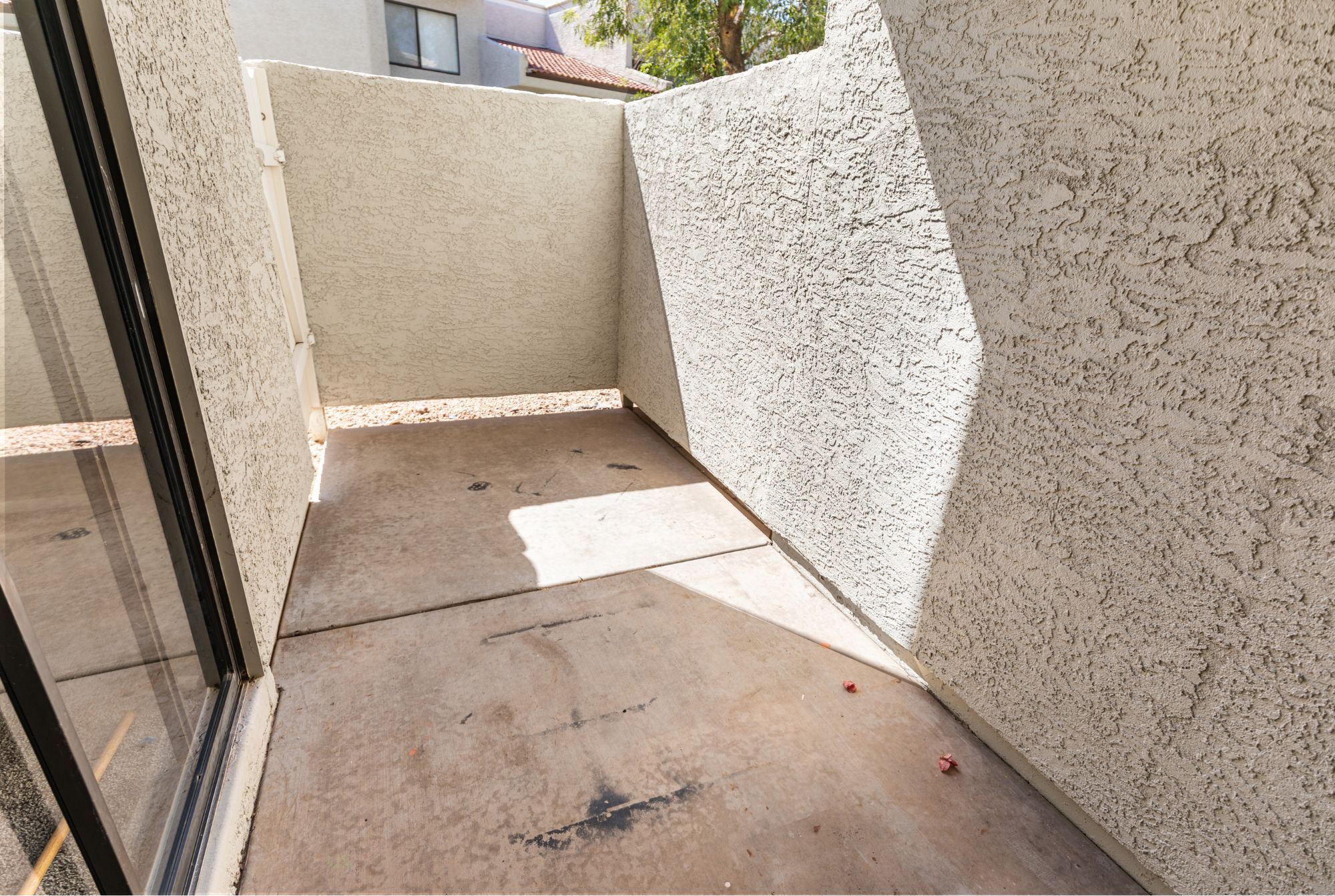 Building Photo - 850 S River Dr