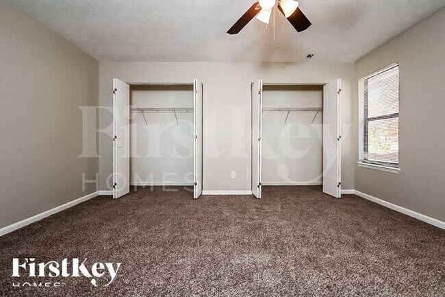 Building Photo - 765 Fieldstone Dr
